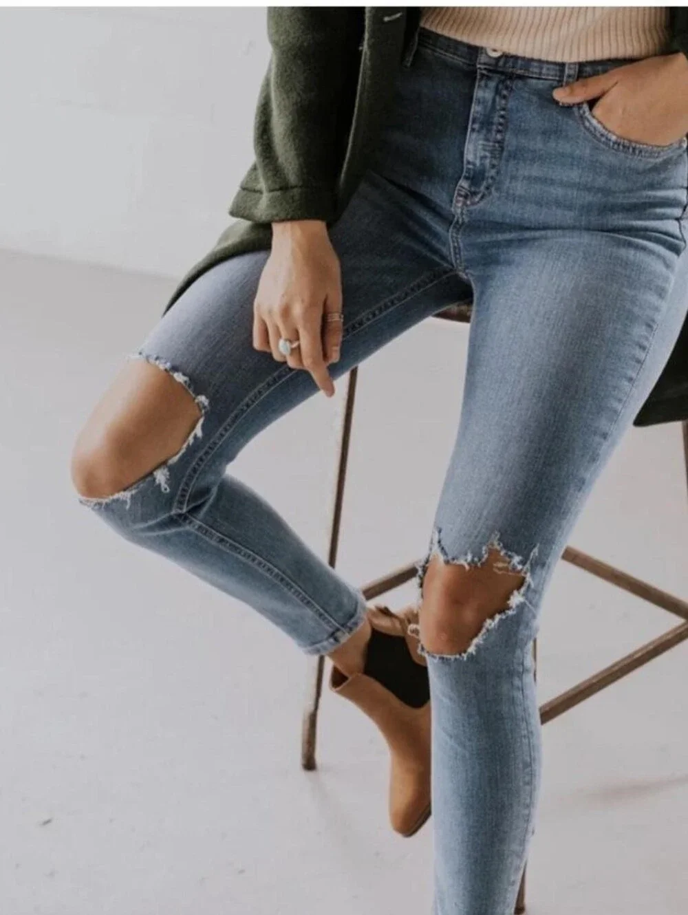 Free People Busted Knee Skinny Jeans 28